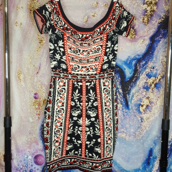 NWT Chelsea & Violet super soft printed knit dress - Picture 1 of 8